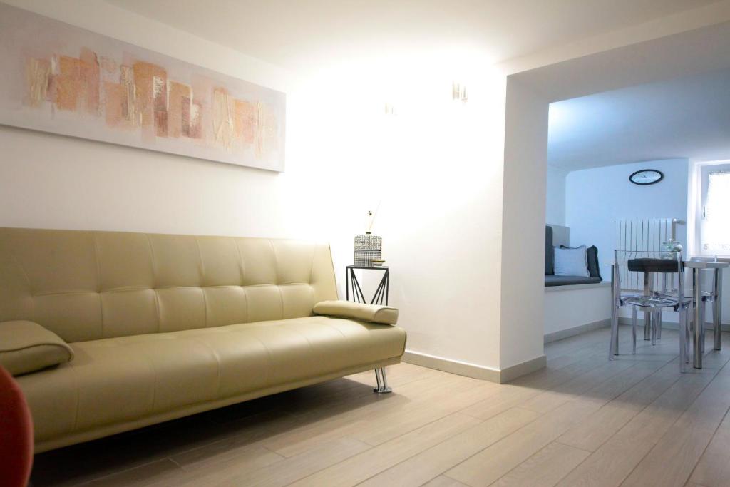 Diva Suite Couple Room 2