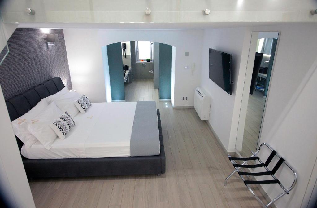 Diva Suite Home Image